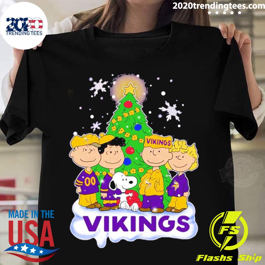 Official funny Snoopy The Peanuts Minnesota Vikings Christmas T-shirt