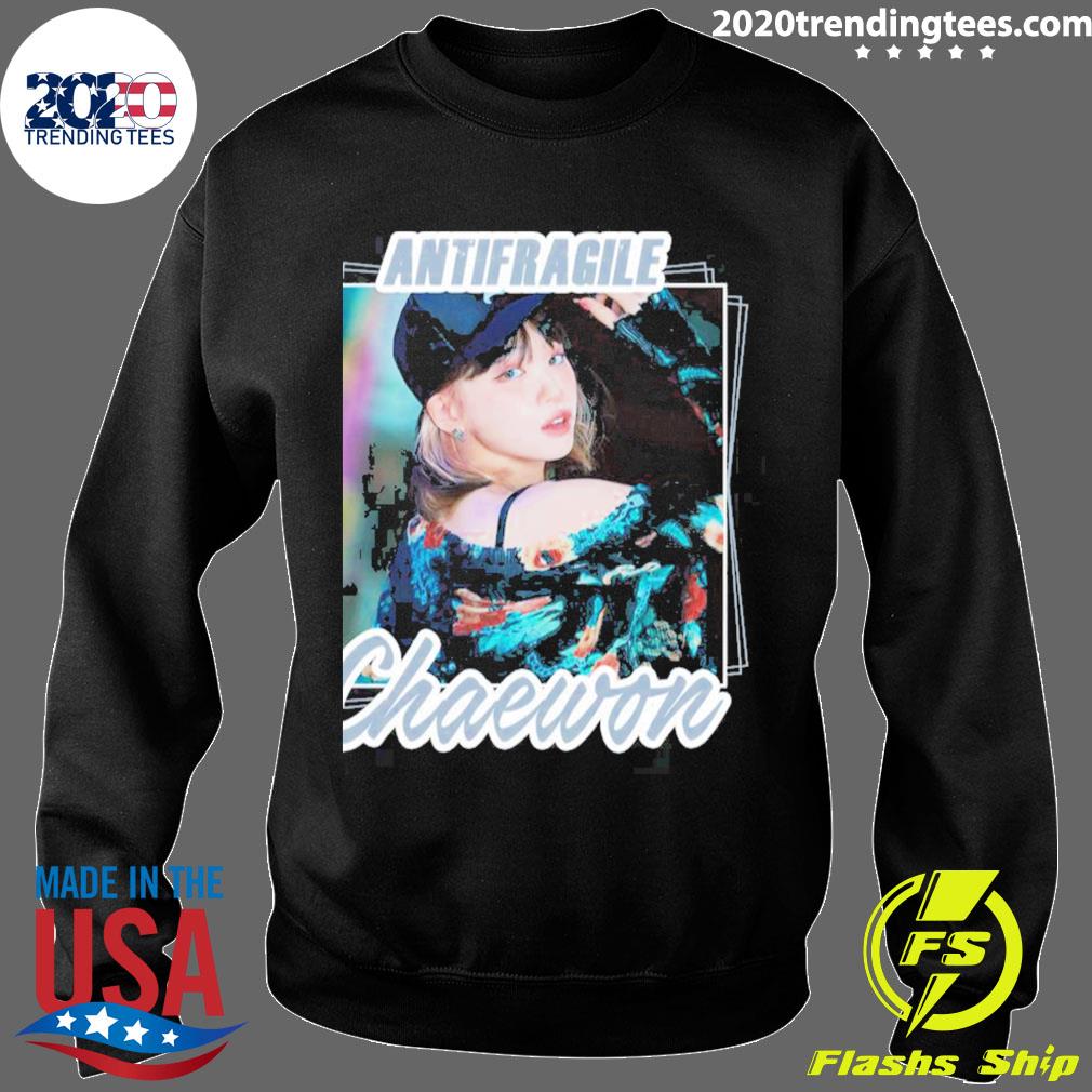 Official leader Le Sserafim Chaewon T-shirt - 2020 Trending Tees