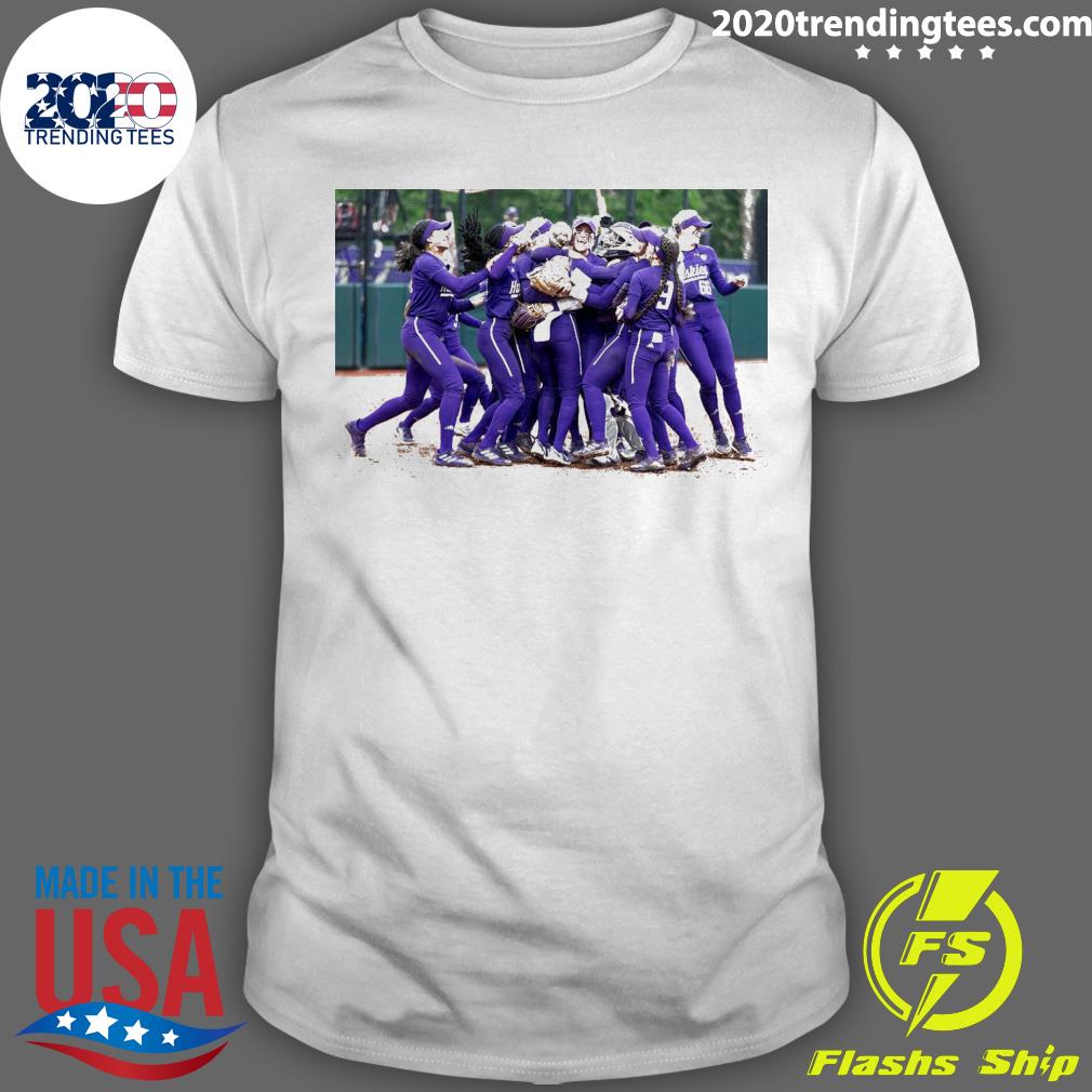 Official huskies Make Comeback For The Ages Advance To Supers T-shirt