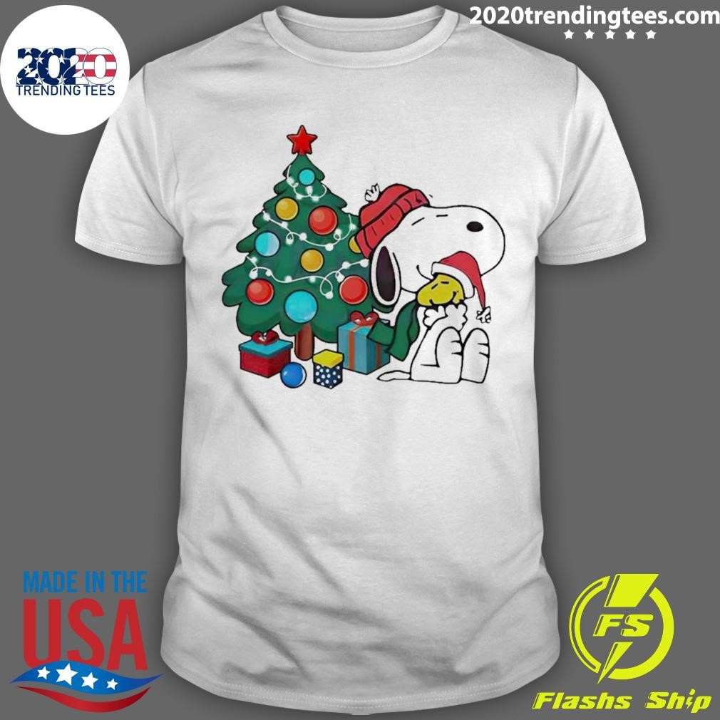 Snoopy hug Woodstock Christmas T-shirt