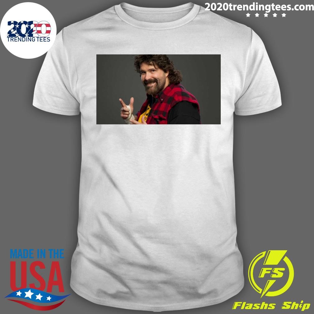 Awesome Mick Foley Vuelve A Firmar Un Contrato De Leyenda Con WWE T-shirt