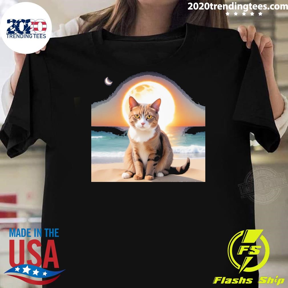 Best Cat Observing Solar Eclipse at Beach T-shirt