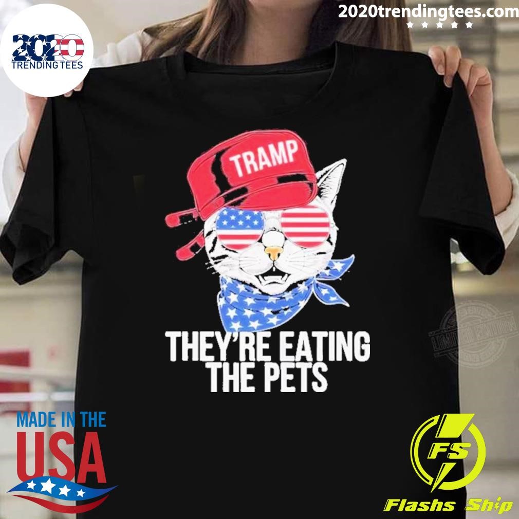 Funny Theyre Eating The Pets Cat Trump Parody T-Shirt