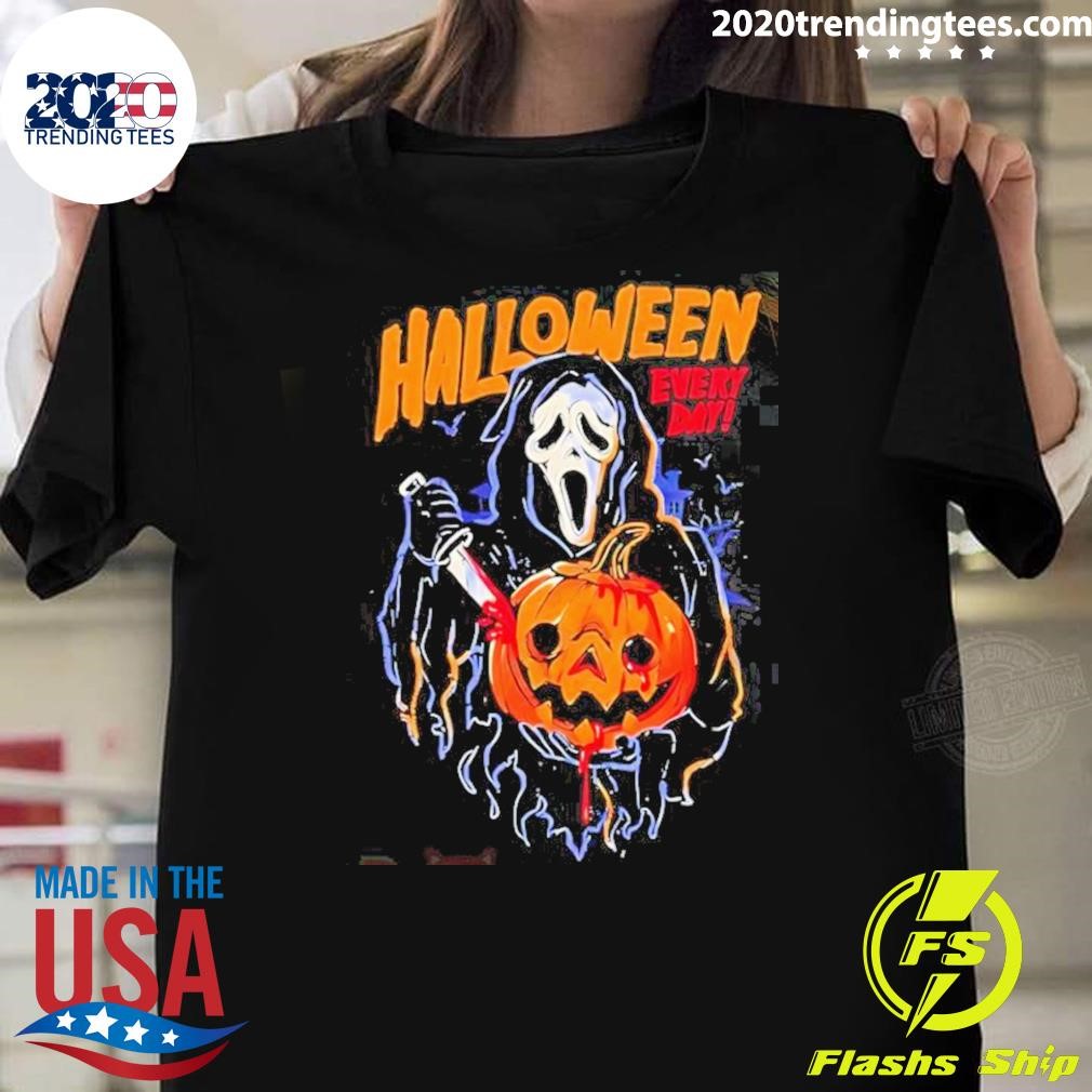 Top Ghostface With Pumpkin Halloween Everyday T-shirt