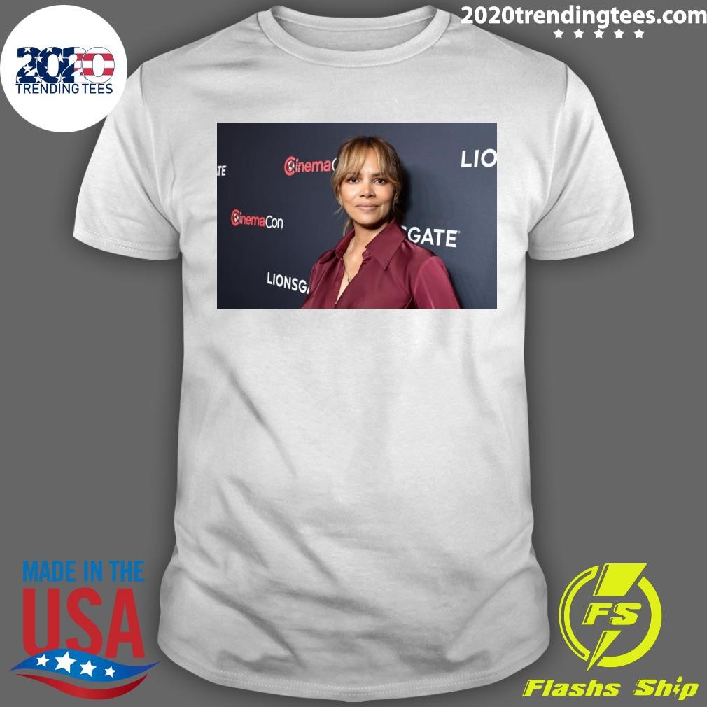 Top Halle Berry Is Eternally Miffed That She’s Still the Only Black Woman to Win the Best Actress Oscar T-shirt