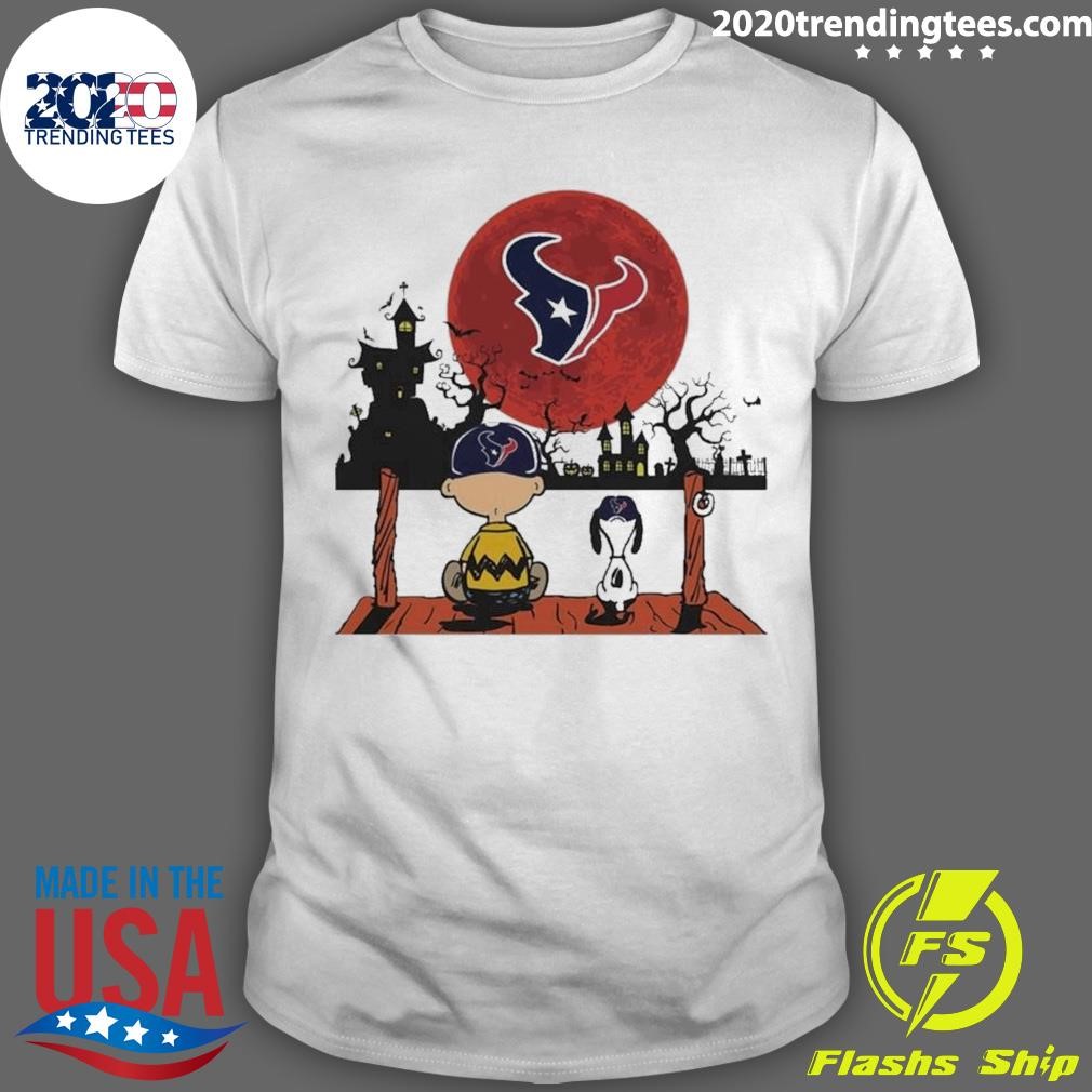 Nice Charlie Brown And Snoopy Watching Houston Texans Halloween 2024 T-shirt